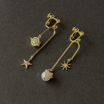 ★アシンメトリー★星と惑星と猫のイヤリング⭐️🪐🐈