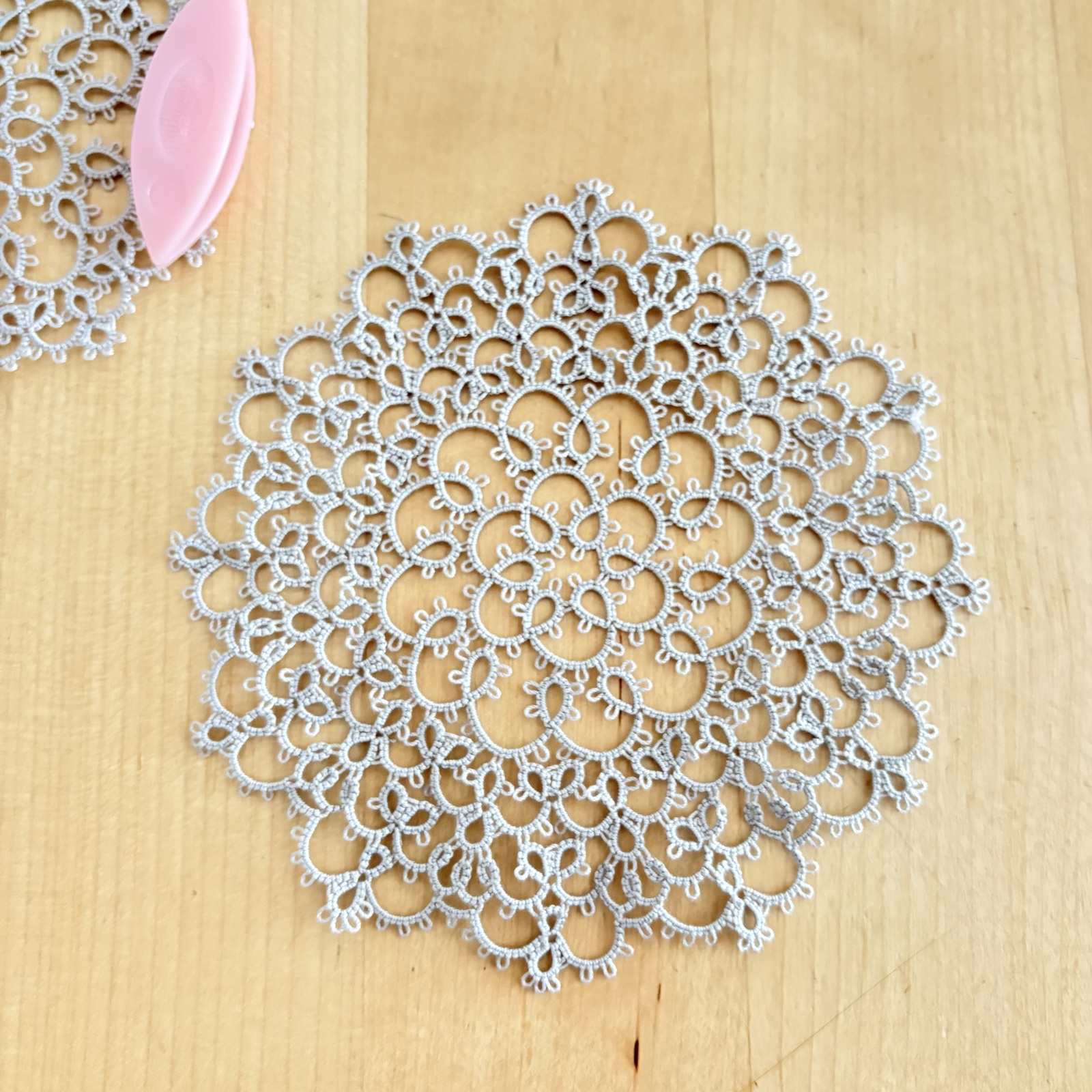 タティングレースのドイリー5色セット - CHANTIK'S GALLERY