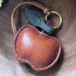 No79🍎コロンと可愛いりんごのレザーチャーム 