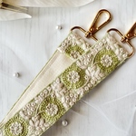 インド刺繍リボン　ハンドストラップ　グリーン