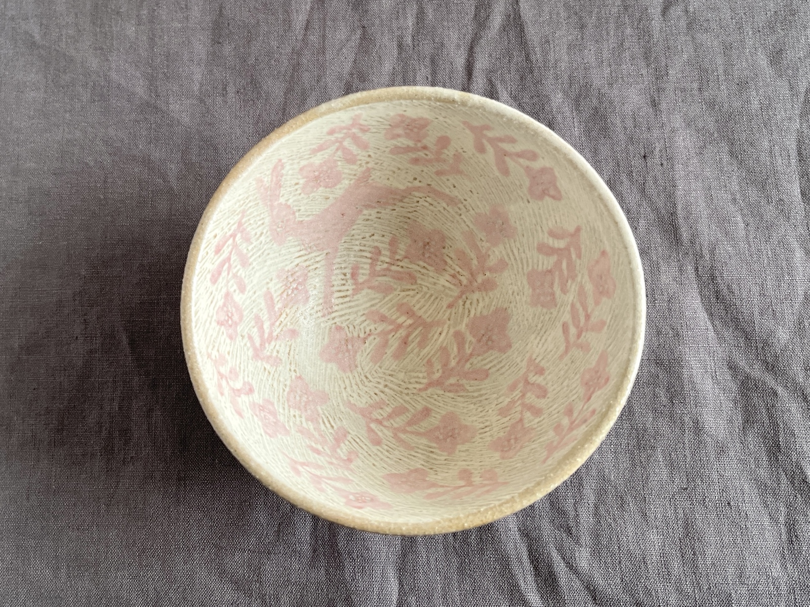 花うさぎのご飯茶碗＊ピンクの花柄 × グレーの和食器