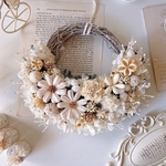 雪降る森のクリスマスリース〜ハーフリース①　　　　　　　　　　　　　　　　　