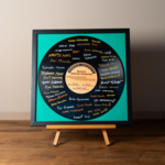 【スマホをかざすだけ！思い出の音楽や写真アルバムが開く！】 本物のレコードで作る結婚証明書⌇おしゃれな額縁付き＊.。.【minneにも登場！今だけセール価格！】