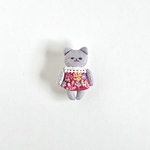 子猫　ブローチ