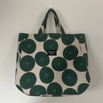 リエ様専用ページ＊大きめラウンドバッグ＊北欧＊あんぱん柄＊グリーン×ベージュ