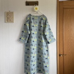 ミナペルホネンsky flower風のハーフリネンのワンピース