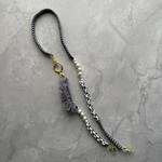 ⭐︎2way⭐︎【レース&パールビーズ付】パラコードスマホショルダー（ダークグレー×ホワイト）