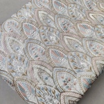 【訳あり！50cmカット済】インド刺繍生地 華やかな美しい葉の刺繍 パステルカラー 糸ほつれ 糸無しデザイン部位有り。