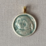 磁器製カメオネックレス〜パグＡ