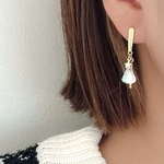 ピアス『  ホワイトツリーのきらめき  』 サージカルステンレス クリスマス ツリー  ホワイト クリア ゴールド  軽い シンプル プレゼント オシャレ キラキラ アクセサリー