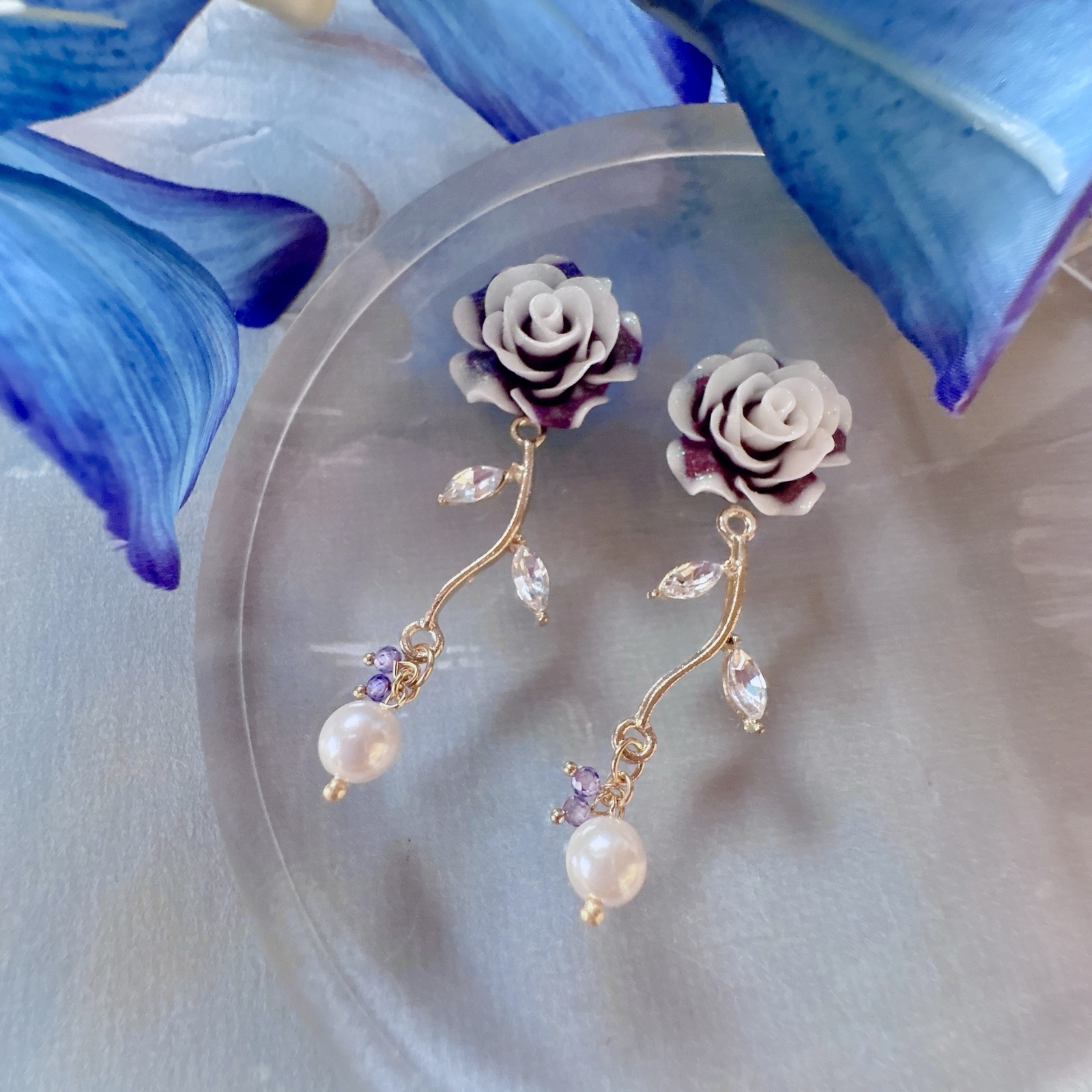 赤い薔薇バラのロングピアス・イヤリング～花 フラワー 結婚式