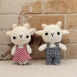 おすまし♡やぎくん＆やぎちゃんキーホルダー（2匹セット）