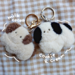 【犬のぬいぐるみキーホルダー】マスコットキーホルダー　ふわふわ　いぬ　パンチニードル　フリーステッチング　刺繍　ビーズ　バッグチャーム