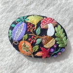 コットンリネンと刺繍の秋の草花のヘアゴム orブローチ　12