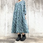 【50%OFF★期間限定】大人の猫柄ワンピース＊長袖＊国産コットン100％＊ポケット付＊ネイビーブルー＊大人可愛い水彩画＊気ままな猫とお出かけ♪