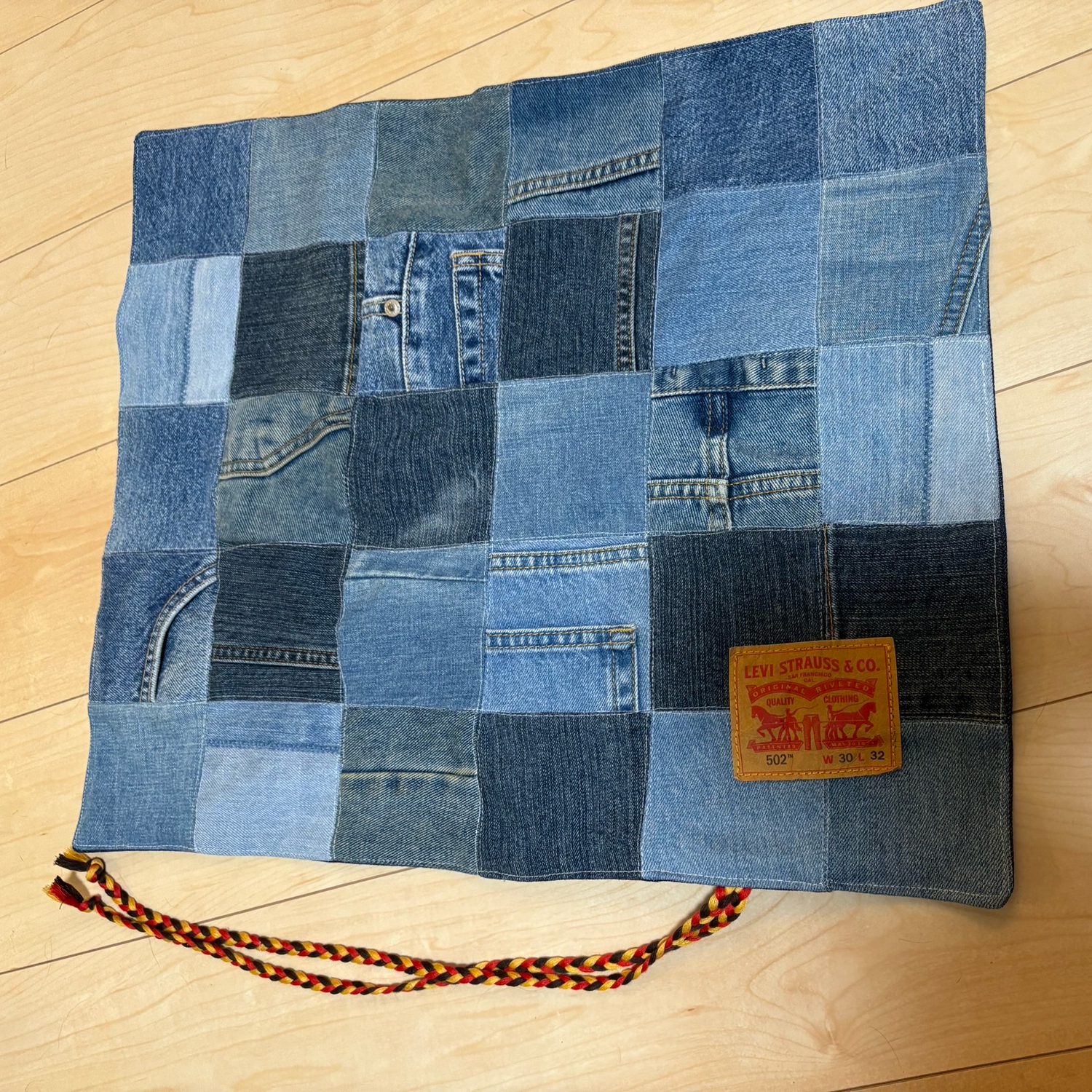 【226】ハンドメイド　パッチワーク　カフェマット　デニムリメイク　玄関マット 242ハンドメイド　パッチワーク　カフェマット　デニムリメイク　フリーマット