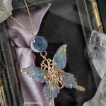 （薄紫）月遊色の蝶のネックレス（Necklace of butterfly〜moon opal〜）
