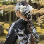 水引蝶々の髪飾り🦋✨シルバー系✨成人式髪飾り　ホワイト×ゴールド　成人式　髪飾り　和装髪飾り　卒業式　ウェディング　結婚式　振袖　ヘッドドレス　水引　紐アレンジ　★和紐付き★ 成人式　髪飾り