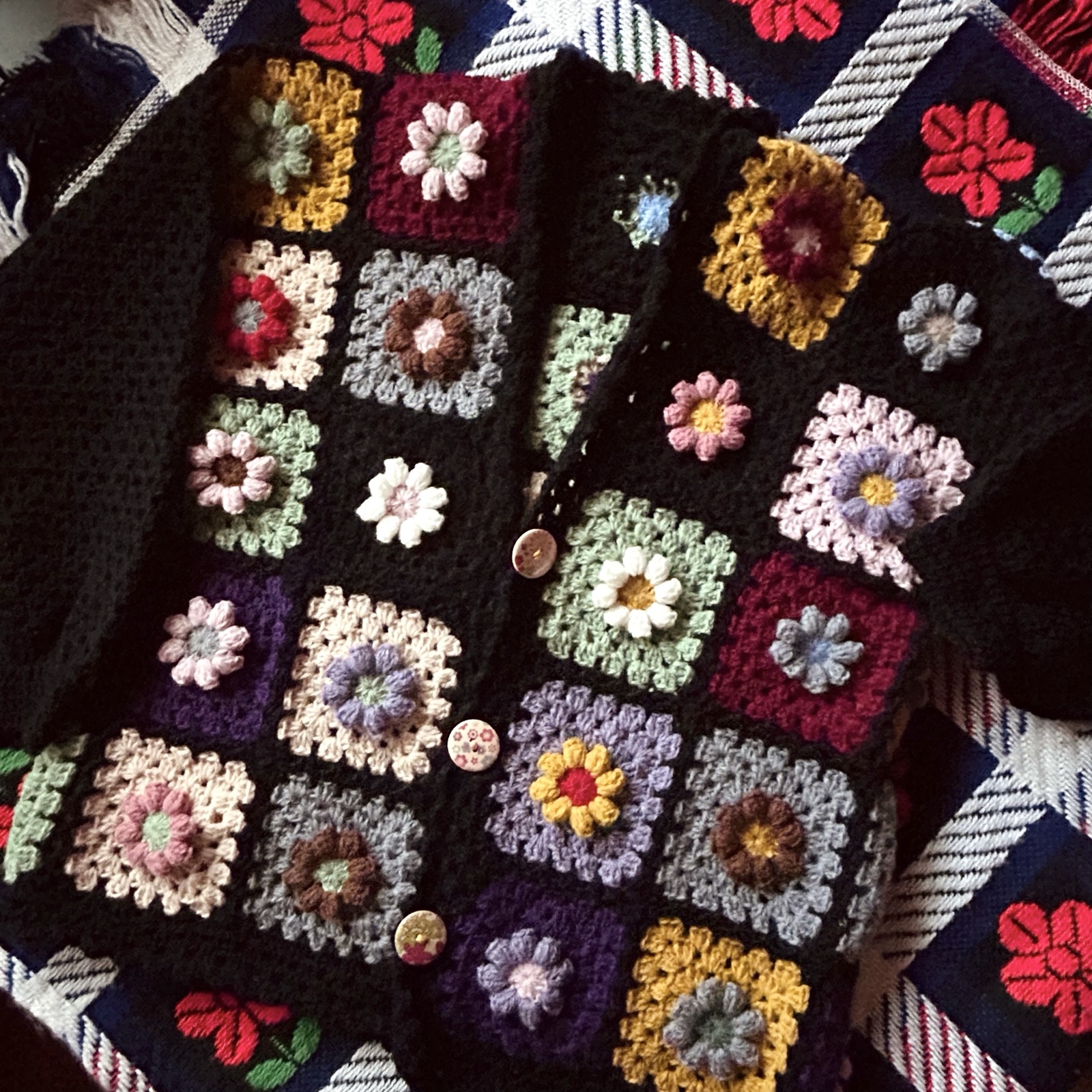 モチーフ編み☆ブランケット☆焦げ茶色☆マルチカバー☆レトロポップ☆カントリー モチーフ編み☆ブランケット☆焦げ茶色☆マルチカバー☆レトロ