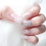 短納期【雪の結晶ネイルチップ】*雪とうるうるマグネットネイル*　ショートオーバル