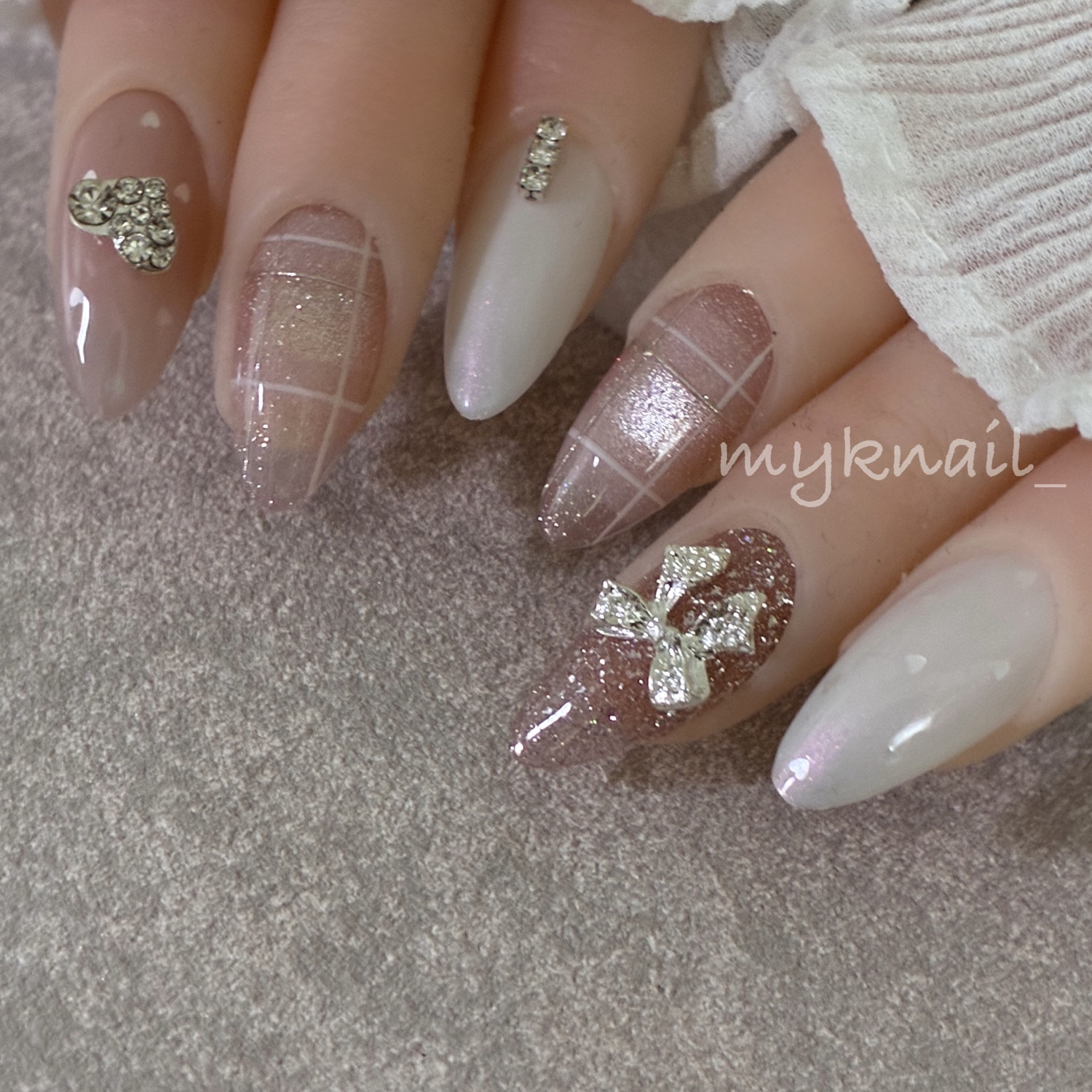 くすみローズ ガラスフレンチ マグネットネイル フラワー