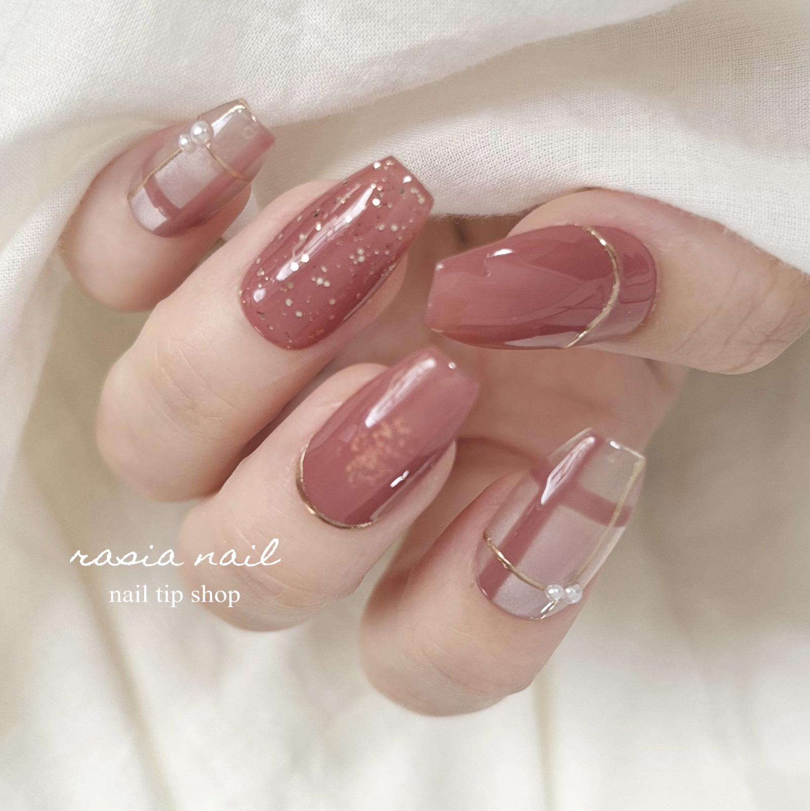 くすみローズピンクのチェックネイル ネイルチップ - rasia nail