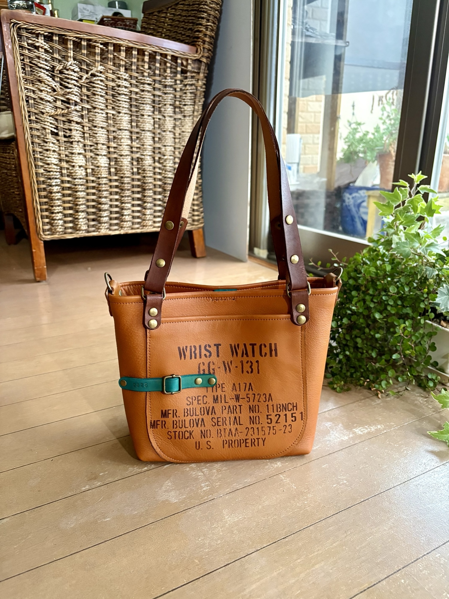 ヌメ革ナチュラルローズ型押しの大人可愛いシザーケース - coocs works