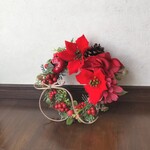 【人気♡】赤い花とベリーのミニリース(約17㎝)クリスマス2025　クリスマスリース　クリスマス飾り　お正月　しめ縄　しめ飾り　結婚祝い　新築祝い　誕生日　クリスマスギフト　贈り物 