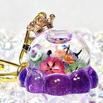 虹色のかすみ草が入ったスケルトンパープルのハーバリウムたこまる
