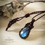 ＊青い羽の記憶＊ラブラドライトのマクラメネックレス