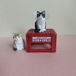 ちびねこ彫刻-エリザベスカラー(ハチワレ)