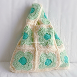 週末SALE❤️パステルグリーンのお花の手編みバッグ💚
