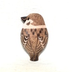 雀さんブローチ【693羽目】木製 すずめ スズメ 野鳥 ＜銘木すずめや＞