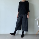 一枚で２度嬉しい。スエットの心地よさとウールの温もり。スエットウールのワイドパンツ。黒色。ゆったりパンツ　秋冬