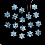 オリジナル新作★13mm  雪　雪の結晶、スノーフレーク、雪のチャーム　アイスブルー