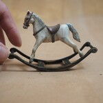 ミニチュア  木馬　1/12 　完成品　ドールハウス　フランス　アンティーク　家具　