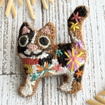 ほっこりダーニングアニマルブローチ　ねこ