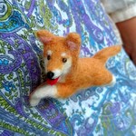 【羊毛】かけっこ柴犬ブローチ