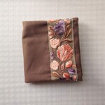 インド刺繍リボンをあしらったサニタリーポーチ　ブラウン