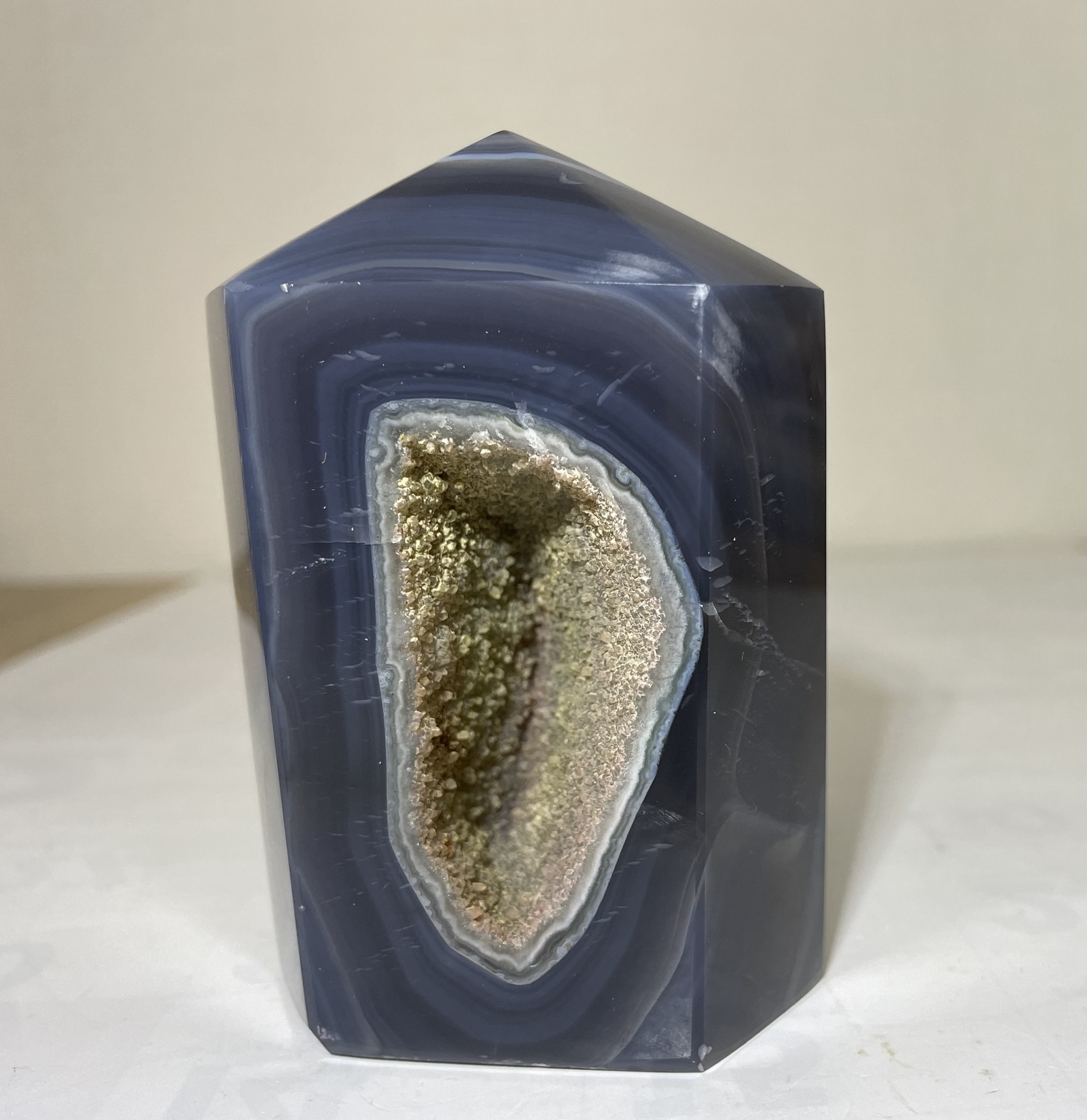 瑪瑙 六角柱 007 アゲート 水晶 クリスタル パワーストーン 風水晶 魔除 お守 浄化 ラッキー 幸運 天然石 原石 ジオード