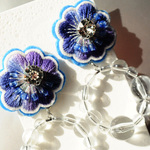 ＜ No Name ～名前のない花～ ＞『 雫まとう花 』イヤリング