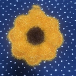 プーさんカラーのお花型スポンジ🧡🤎