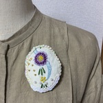 ４４２...様専用*フランスantique手刺繍*たまごのブローチ*スパンコール*ヴィンテージ