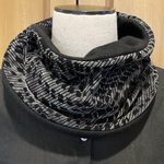 流線柄　ネックウォーマー　男女兼用　黒　グレー　　　　アンゴラウール　簡易ラッピング無料　メンズ