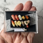 にぎり寿司 黒段付台　A