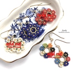 【4色】レトロ。小さなフラワーリースのピアス・イヤリング　カラフルなビーズアクセサリー