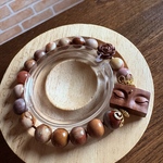 高品質香木パーツ　アラシャン瑪瑙に凛々しいお顔の観音様のデザインブレスレット