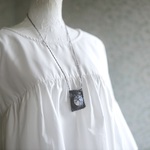Amu Pouch（charcoal）：波動玉®【現品一点物】