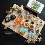 野に咲くワイルドフラワーの楽園　香水瓶チャームセット　箱付　numiukarin