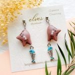 【New】垂らしネコと魚の骨(キジトラ猫)【ピアスorイヤリング】